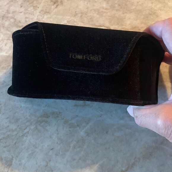 TOM FORD Black Velvet Eyeglass Case - Picture 2 of 3